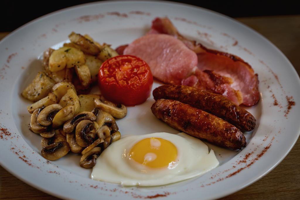 The Coach House Brecon Hotel Екстериор снимка