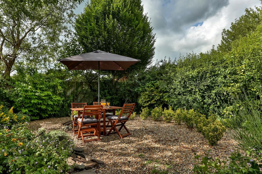 The Coach House Brecon Hotel Екстериор снимка
